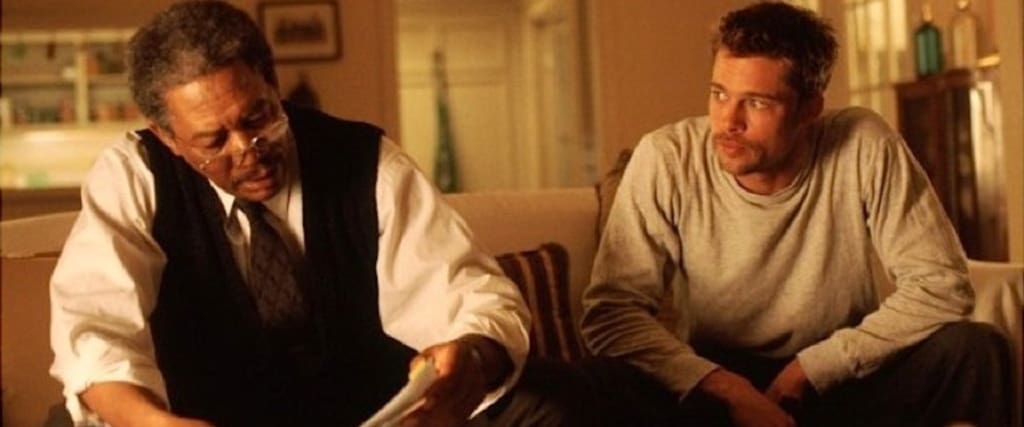 Izquierda: Detective Somerset (Morgan Freeman). Derecha: Detective Mills (Brad Pitt) en Seven (1995).