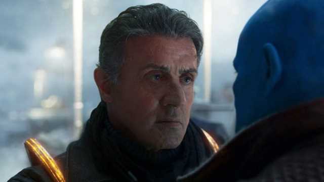 Silvester Stallone aparece en la película como Stakar Ogord, Un Devastador de alto rango que le guarda rencor a Yondu. 