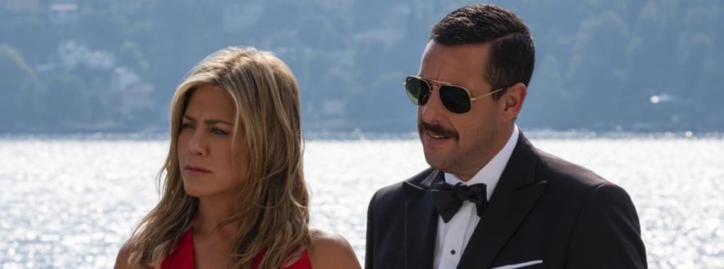 Izquierda: Jennifer Aniston (Audrey) Derecha: Adam Sandler (Nick).
