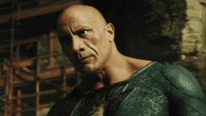 Dwayne Johnson personificado como Black Adam