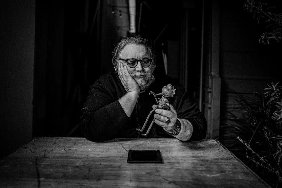 Despues de mucho años, Guillermo del Toro logró hacer su versión de Pinocho.