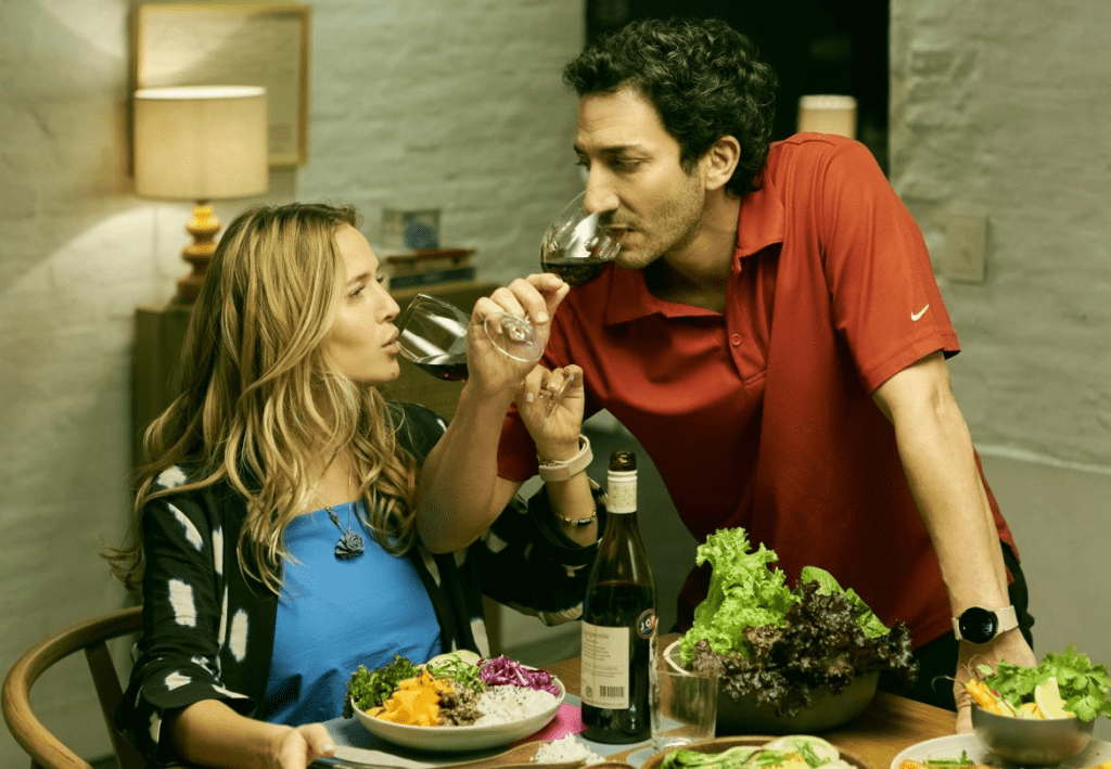 Luisana Lopilato y Juan Minujín en Matrimillas, de Sebastián de Caro (Netflix).