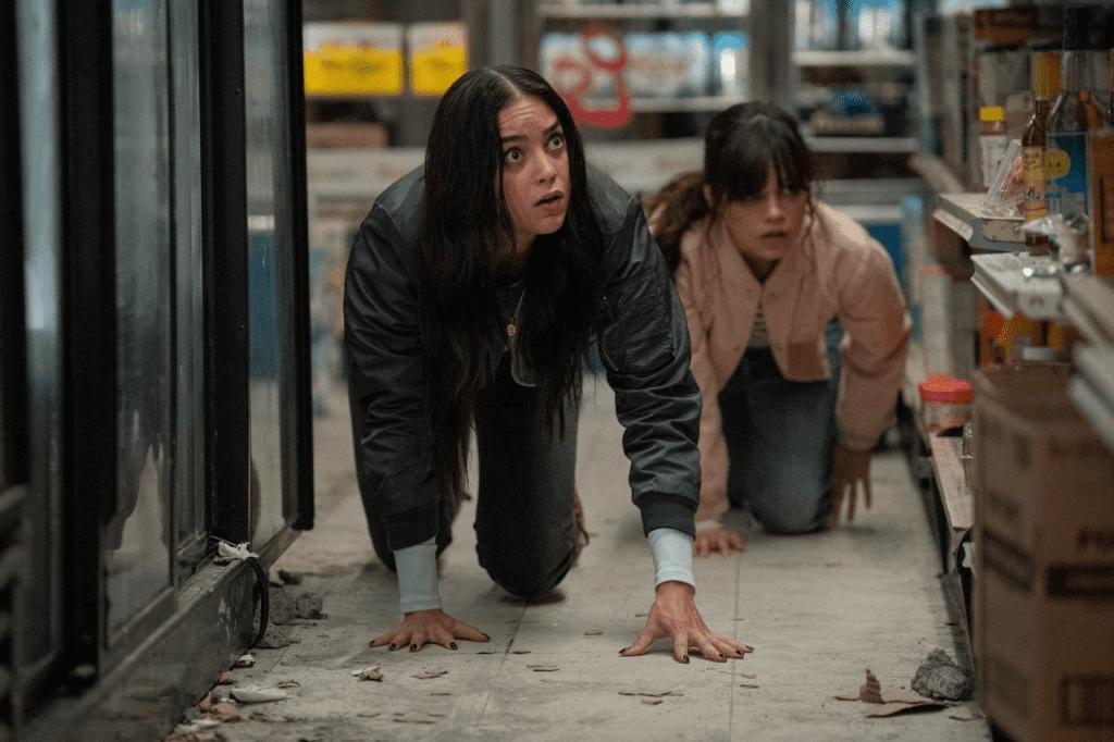 Melissa Barrera y Jenna Ortega interpretan a las hermanas Carpenter en la sexta entrega de la saga Scream.