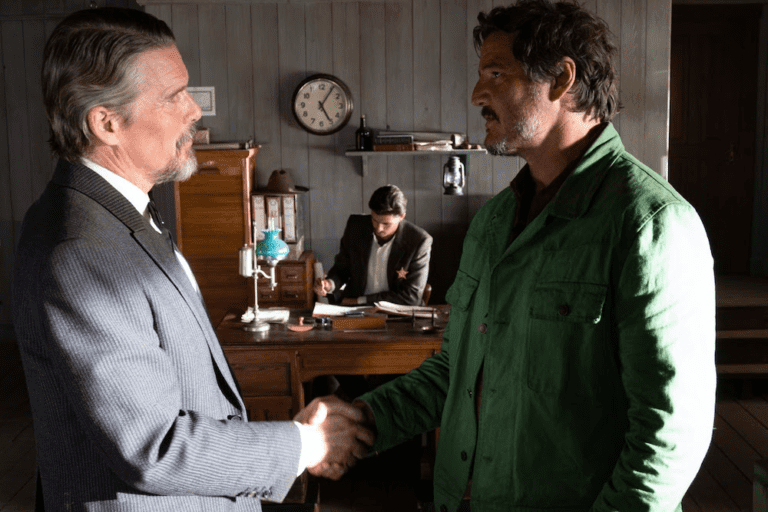 Ethan Hawke y Pedro Pascal en 'Strange Way of Life', el nuevo cortometraje de Pedro Almodóvar.