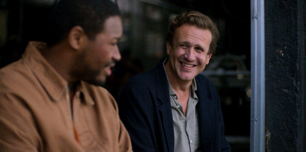 Jason Segel rie en Shrinking serie de Apple TV+