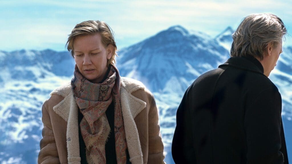 Crítica de Anatomy of a Fall - Los protagonistas discuten en una montaña