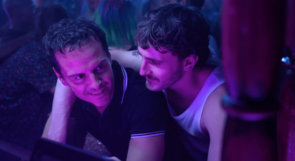 Andrew Scott y Paul Mescal abrazados - la musica de All of Us Strangers
