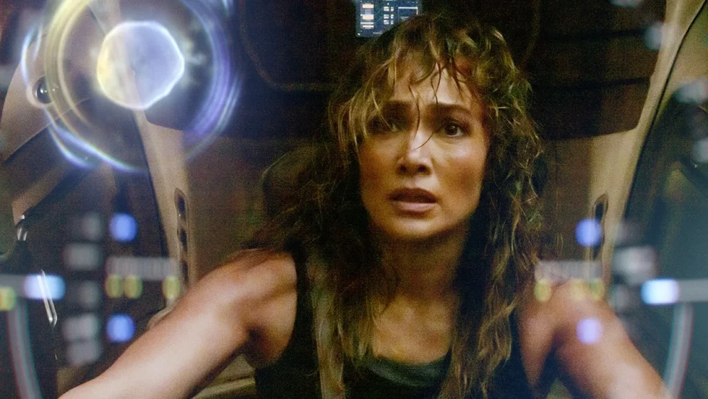 Jennifer Lopez en una nave especial