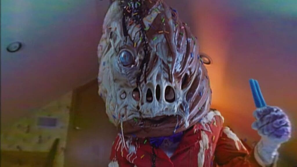 I Saw the TV Glow un mounstro 