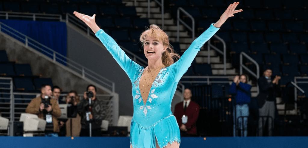 Escena de Margot Robbie patinando en 'I,Tonya'