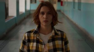 la protagonista de Cielo Rojo (Gigantes de metal) película