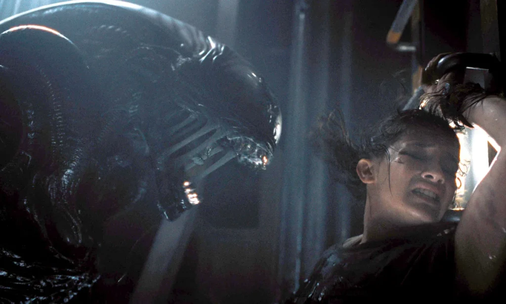 Alien: Romulus película con el alien