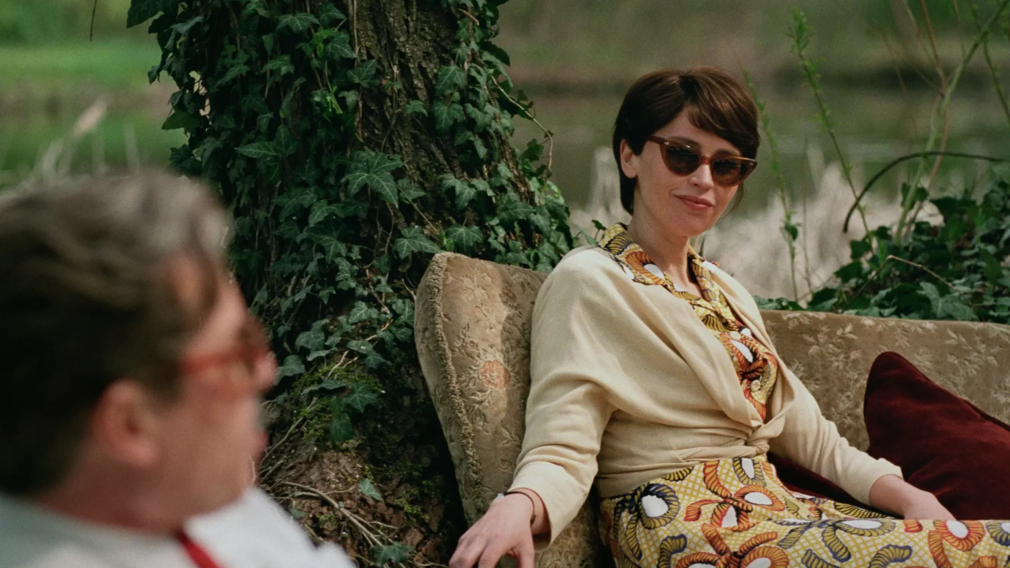 Erzsébet el personaje de felicity jones en the brutalist
