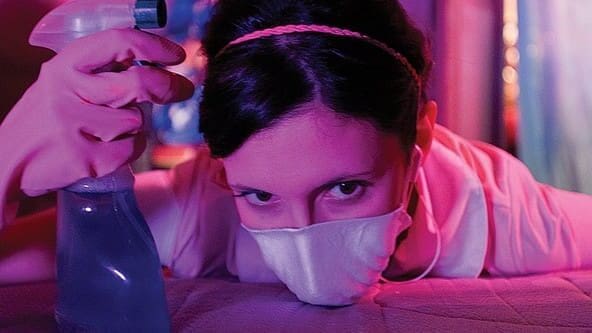 La chica que limpia serie disponible en Cinear play y prime video