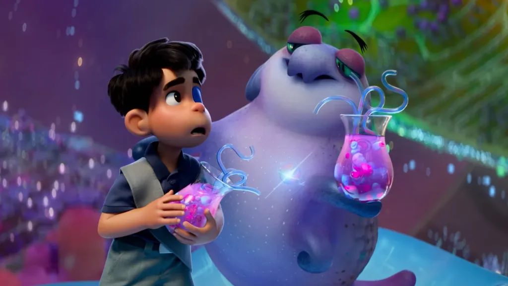 Elio y una criatura alienígena en una escena de la película animada de Pixar "Elio" (2025)