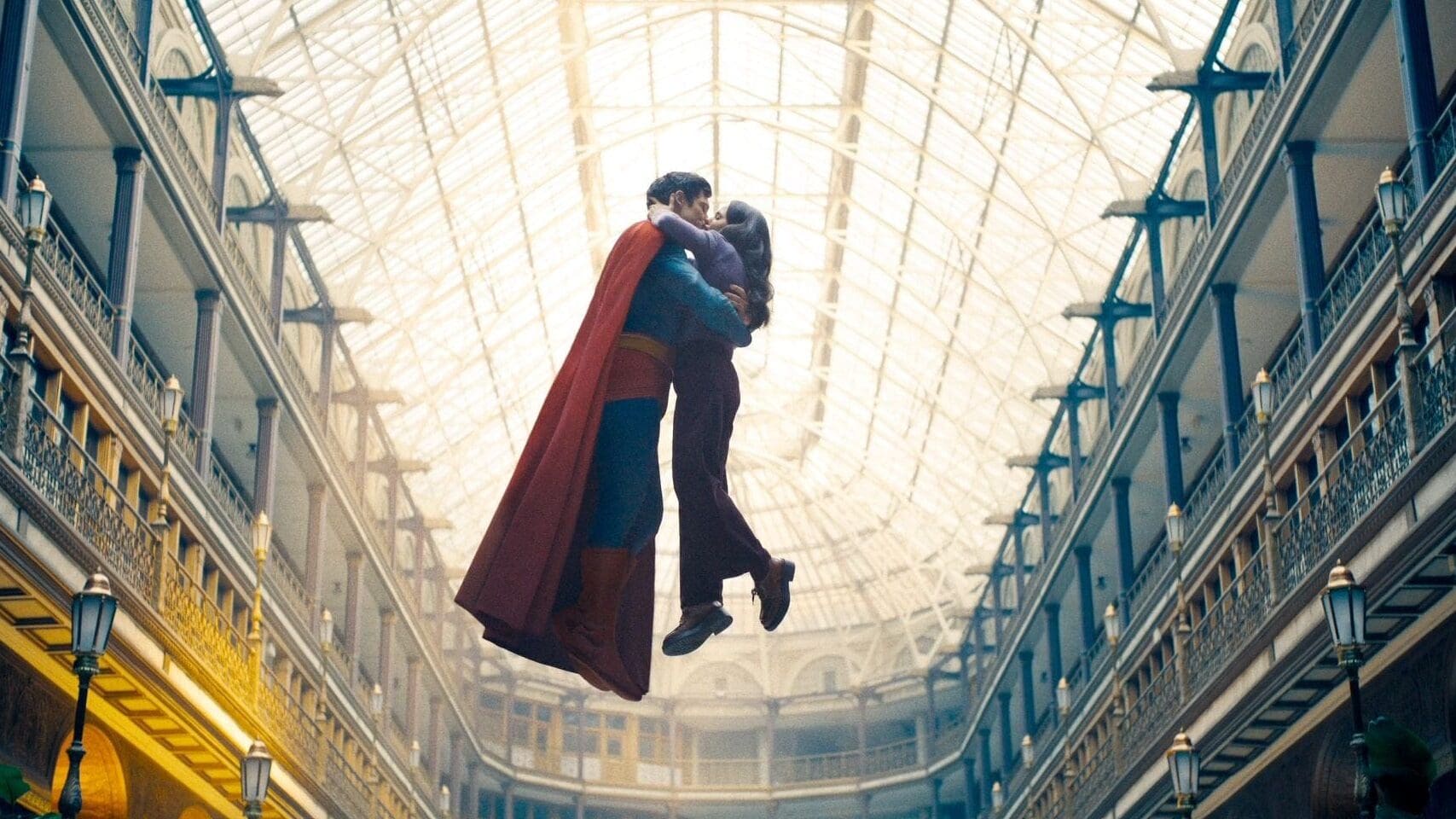 Superman y Louis Lane como David Corenswet, Rachel Brosnahan en la pelicula del 2025