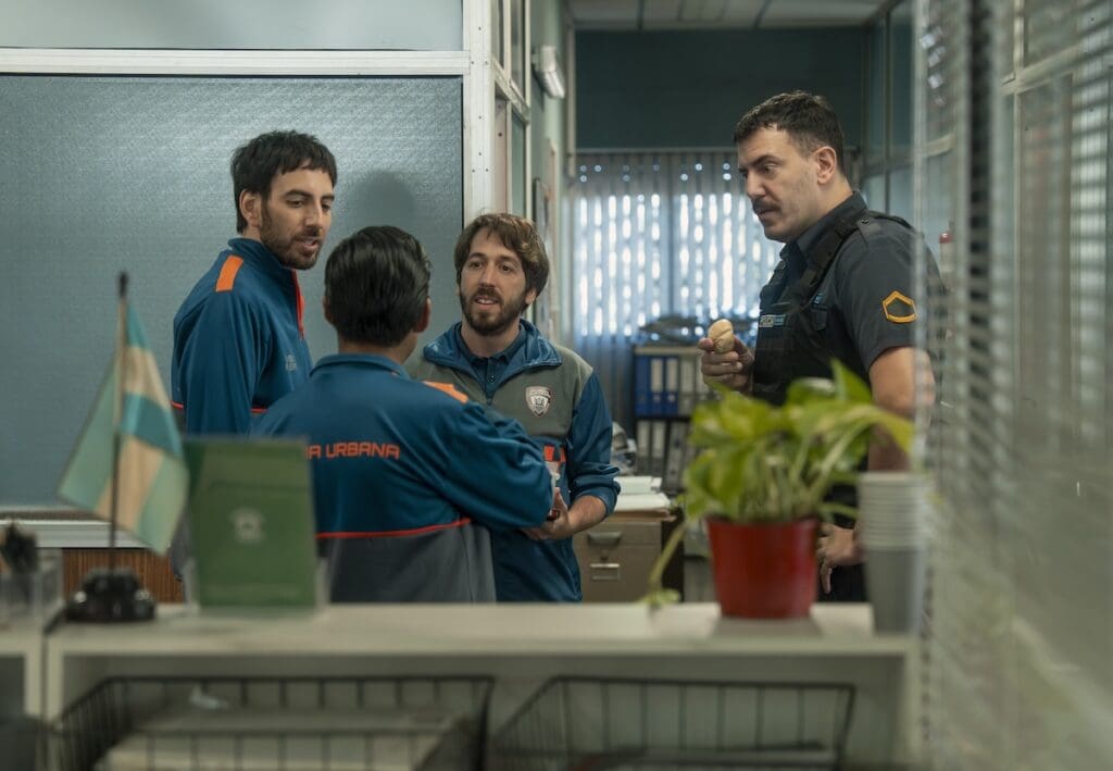 Los actores de Division Palermo discuten en la segunda temporada que esta disponible en Netflix.