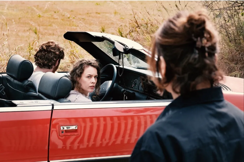 Crítica de &#8216;Miroirs No. 3&#8217;, de Christian Petzold con Paula Beer (NYFF63)