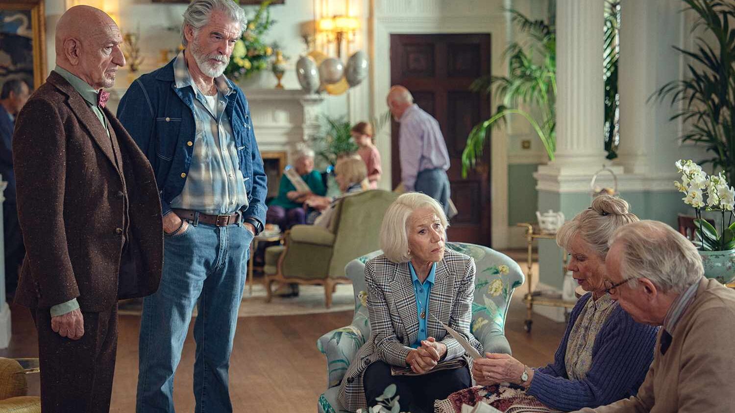 Helen Mirren, Pierce Brosnan, Ben Kingsley en El Club del Crimen de los Jueves
