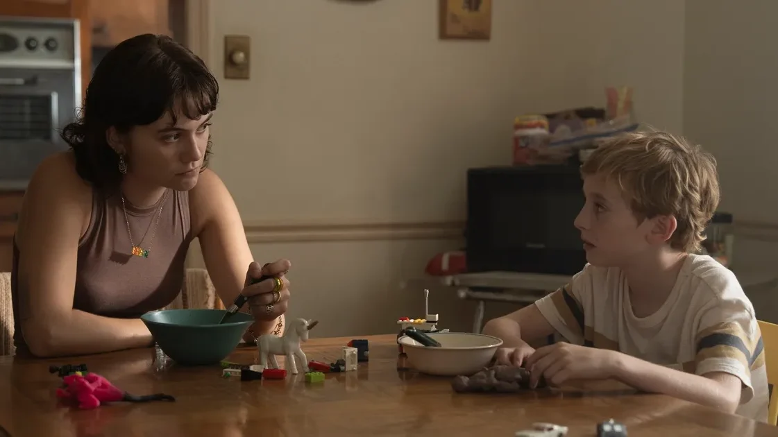 Emilia Jones en Task de HBO Max