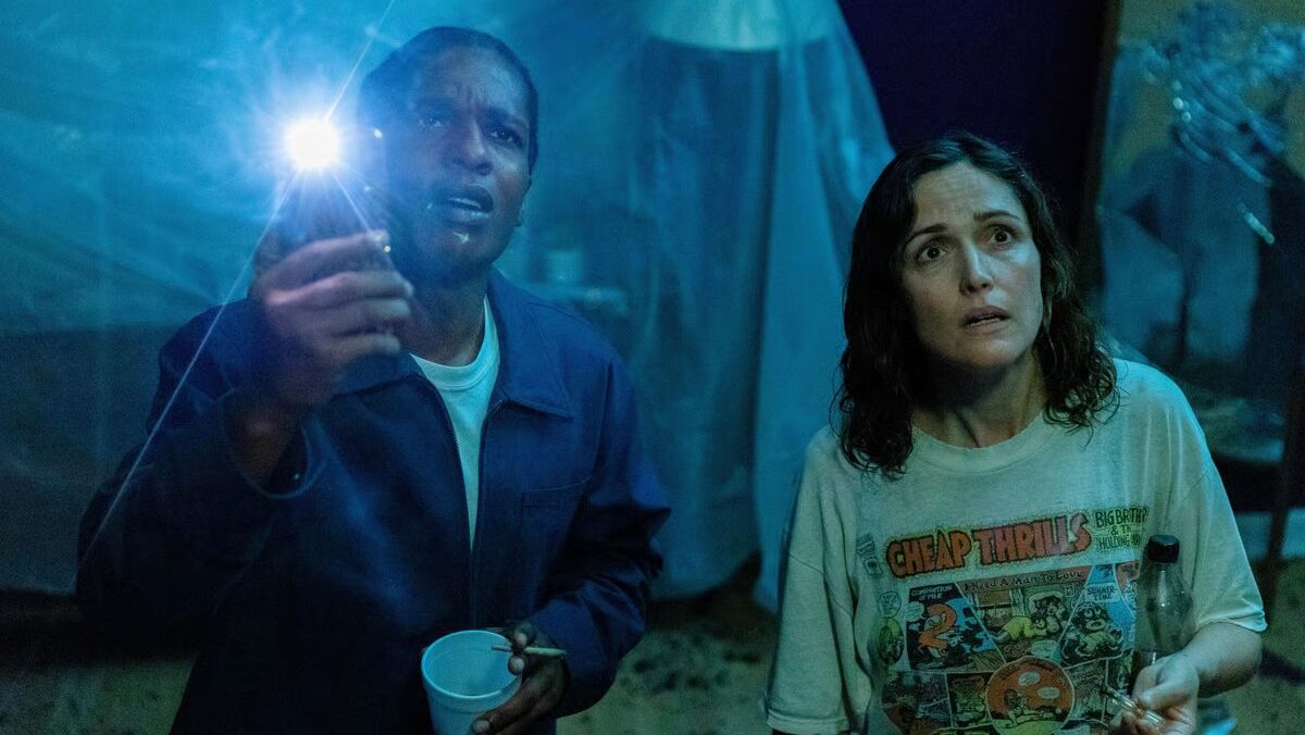 Rose Byrne y A$AP Rocky en If I Had Legs I’d Kick You