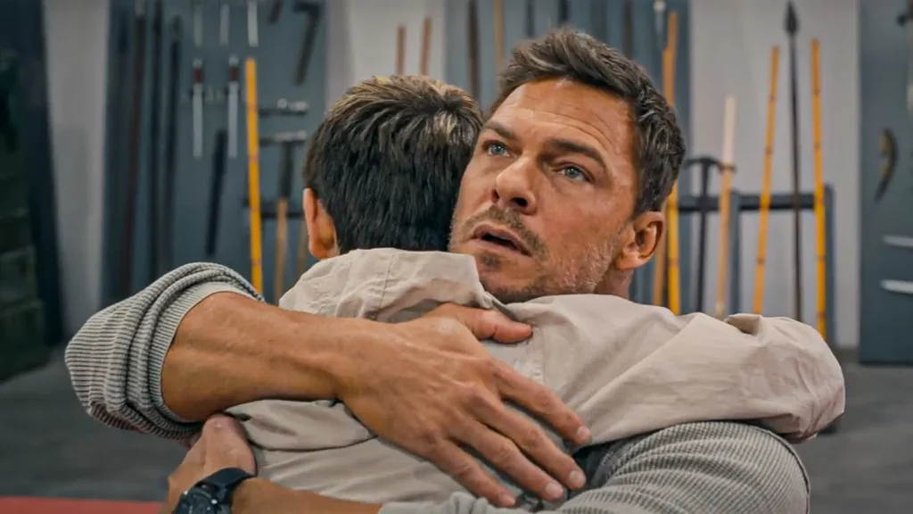 Alan Ritchson en Un día fuera de control