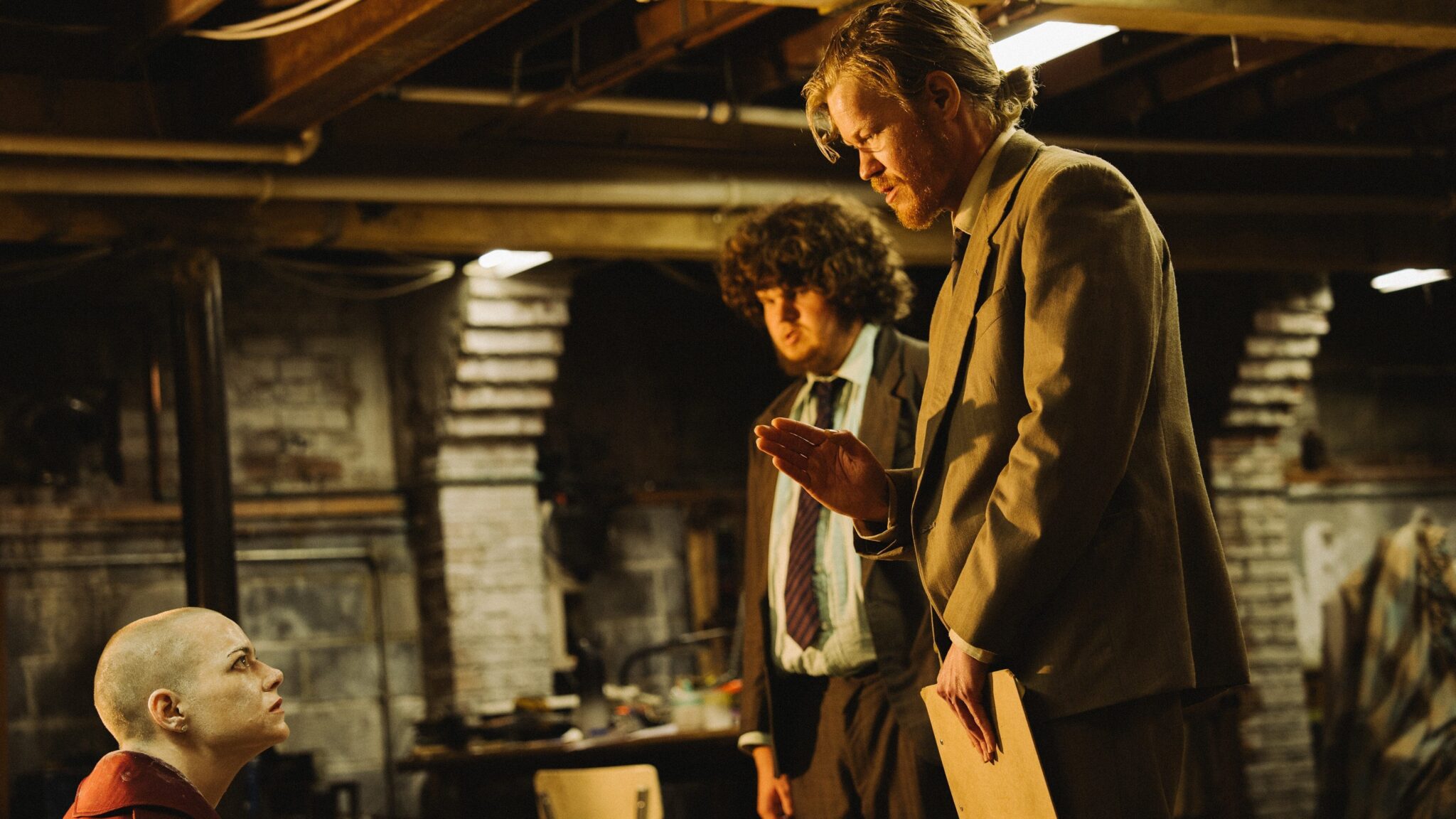 Emma Stone, Jesse Plemons, Aidan Delbis en Bugonia.