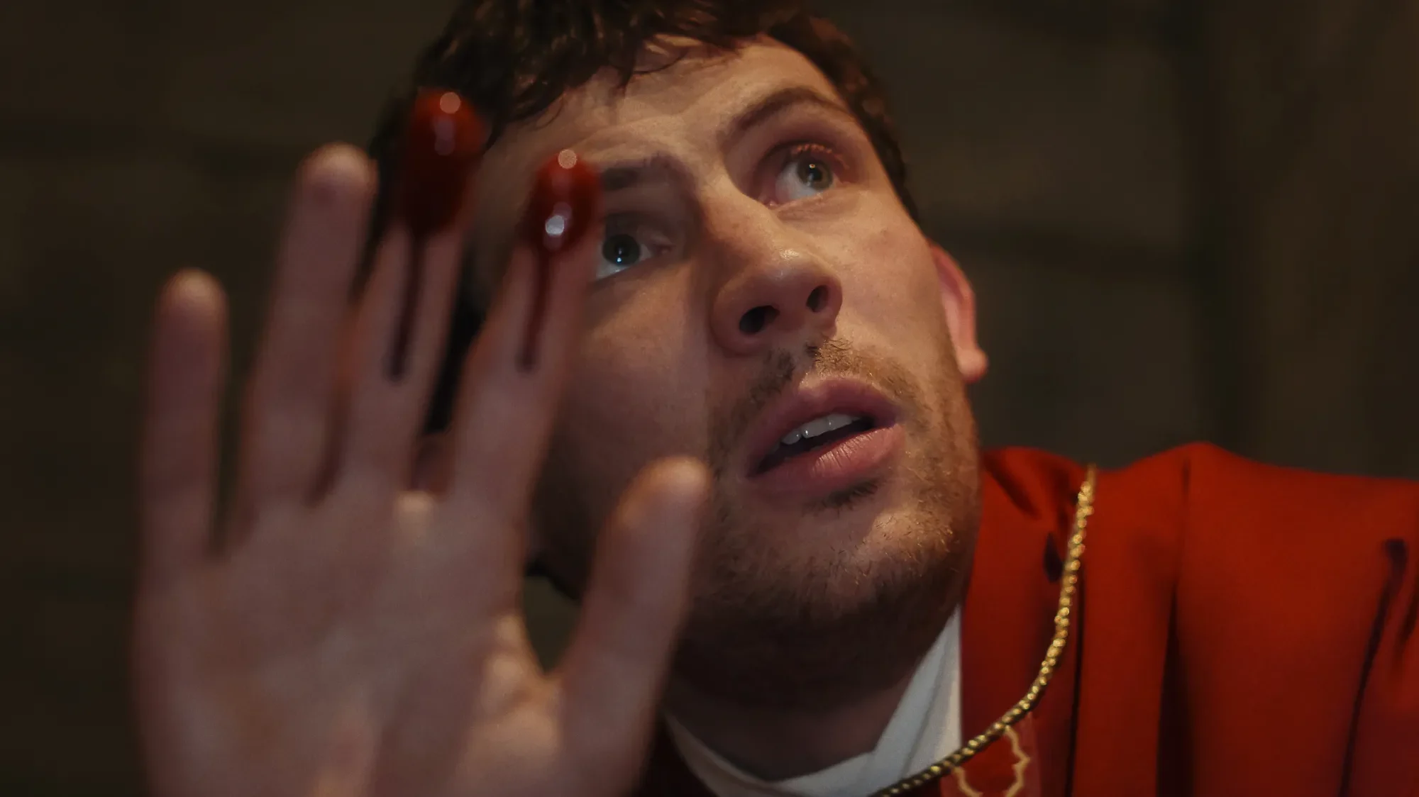 Josh O'Connor en Wake Up Dead Man: A Knives Out Mistery