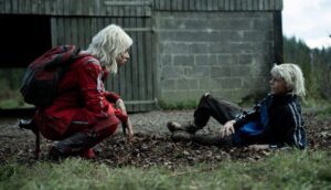 28 Years Later: The Bone Temple spike talk to a woman