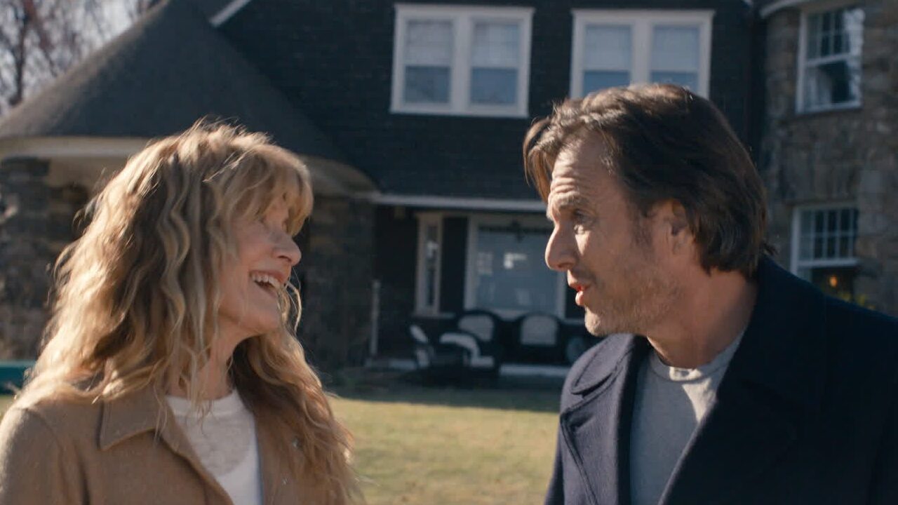Alex (Will Arnett) y Tess (Laura Dern) en Is this thing on?