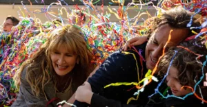 Laura Dern and Will Arnet in Is this thing on?